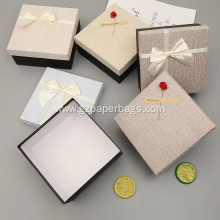 Small White Cardboard Boxes with Lids for Gifts